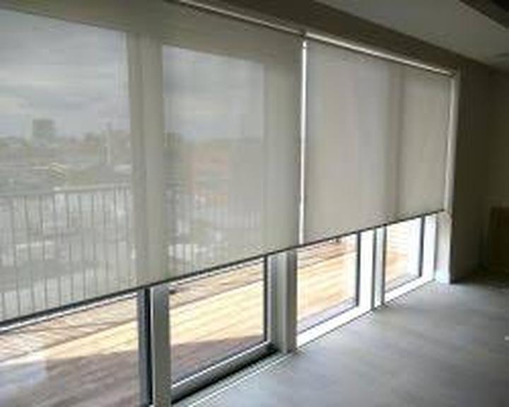 Funkcjonalność i estetyka zewnętrznych osłon okiennych – idealne połączenie dla Twojego wnętrza